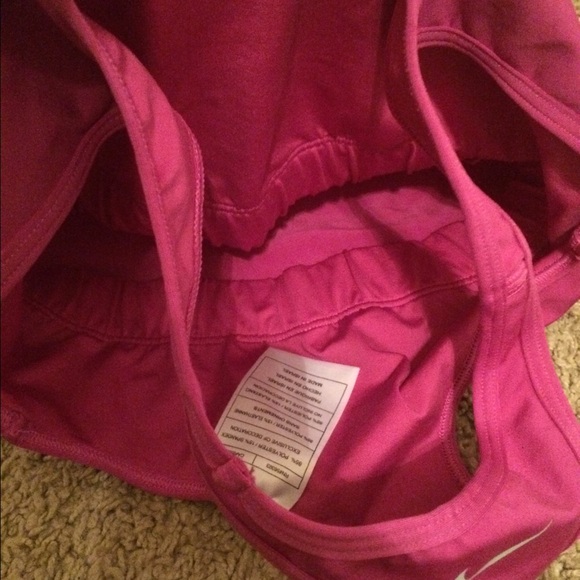 Nike DriFit Razorback - Picture 4 of 4